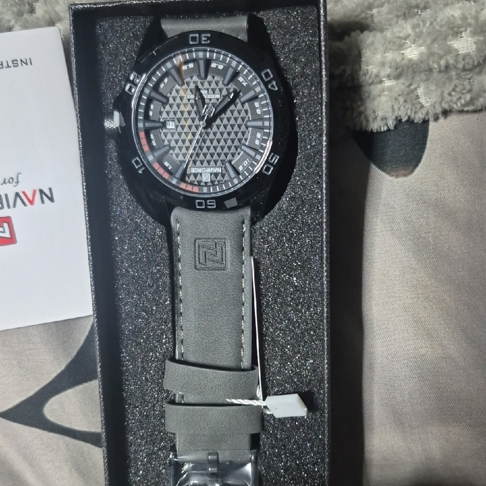 NaviForce Black and Gray Watch
